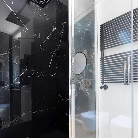 דירה Romac Trinity - 3bdr With Sauna & Jacuzzi In Campo De Fiori *