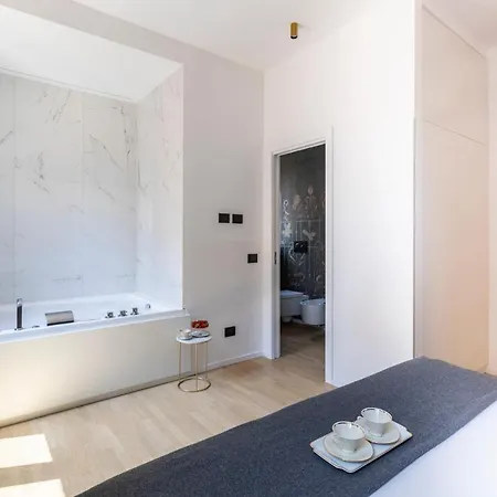 Romac Trinity - 3bdr With Sauna & Jacuzzi In Campo De Fiori