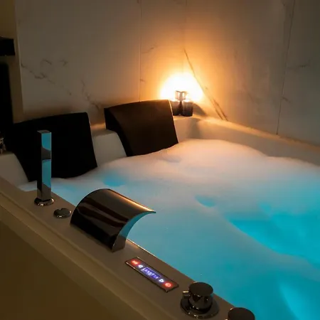 Romac Trinity - 3bdr With Sauna & Jacuzzi In Campo De Fiori