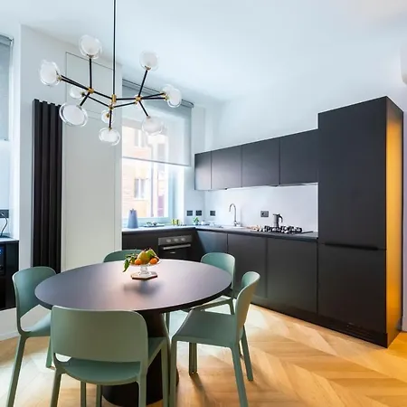 Romac Trinity - 3bdr With Sauna & Jacuzzi In Campo De Fiori Διαμέρισμα *